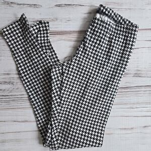 Old Navy Black and White Leggings sz XS